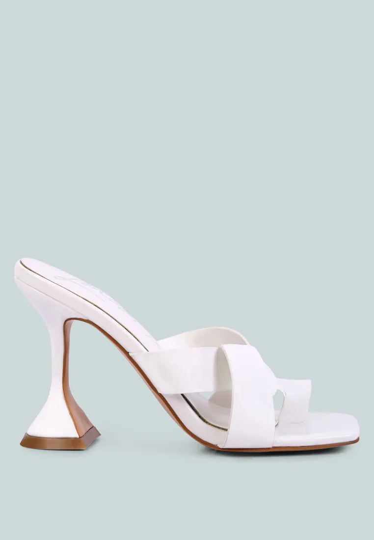 snatched intertwined toe ring heeled sandals