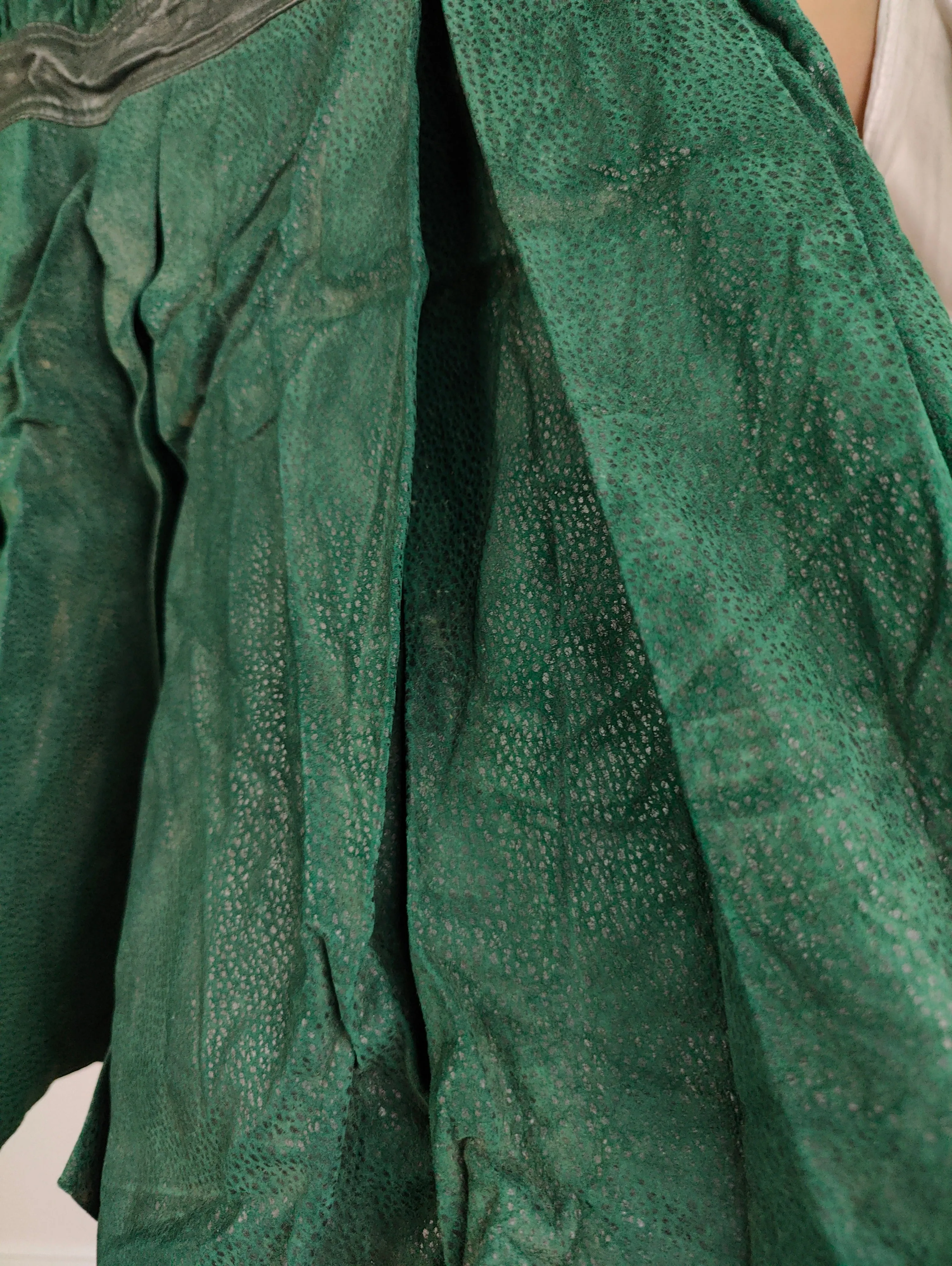 The Leather Green Suede Skirt | Vintage genuine leather tiered midi skirt IT42 XS